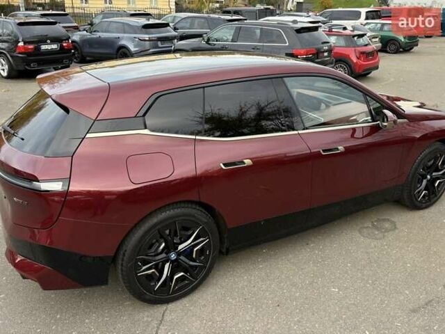 Красный БМВ iX, объемом двигателя 0 л и пробегом 19 тыс. км за 73300 $, фото 12 на Automoto.ua