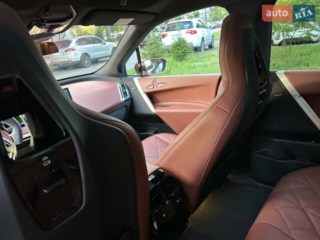 Красный БМВ iX, объемом двигателя 0 л и пробегом 34 тыс. км за 66800 $, фото 30 на Automoto.ua