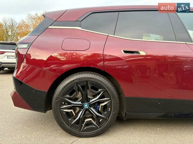 Красный БМВ iX, объемом двигателя 0 л и пробегом 19 тыс. км за 73300 $, фото 13 на Automoto.ua