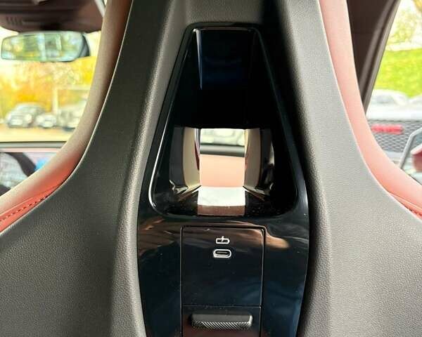Красный БМВ iX, объемом двигателя 0 л и пробегом 19 тыс. км за 73300 $, фото 16 на Automoto.ua