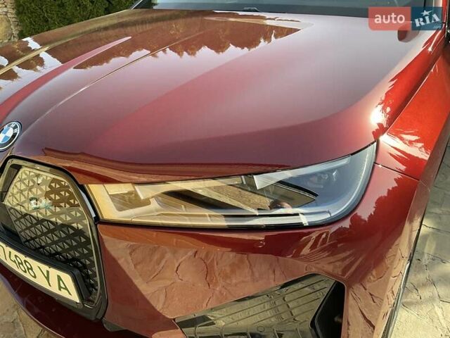 Красный БМВ iX, объемом двигателя 0 л и пробегом 21 тыс. км за 69999 $, фото 9 на Automoto.ua