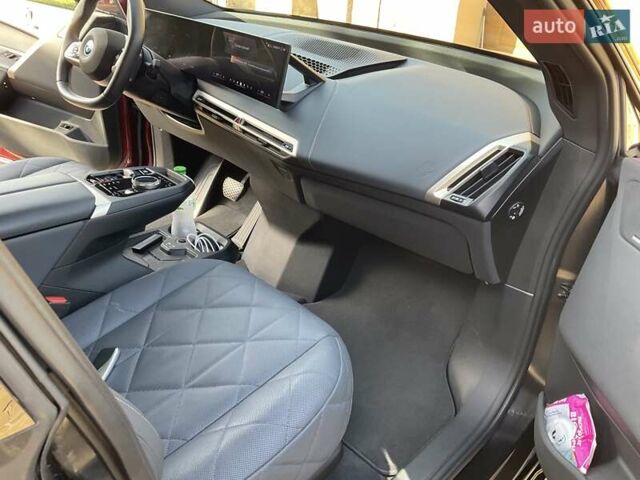 Красный БМВ iX, объемом двигателя 0 л и пробегом 21 тыс. км за 69999 $, фото 30 на Automoto.ua