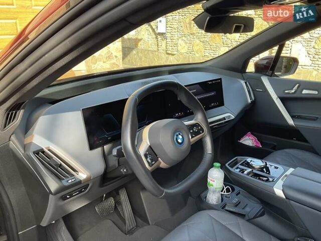 Красный БМВ iX, объемом двигателя 0 л и пробегом 21 тыс. км за 69999 $, фото 15 на Automoto.ua