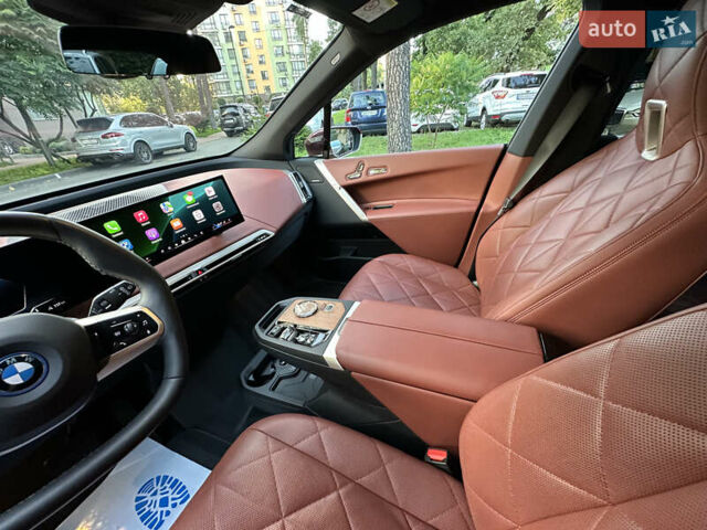 Красный БМВ iX, объемом двигателя 0 л и пробегом 34 тыс. км за 66800 $, фото 25 на Automoto.ua