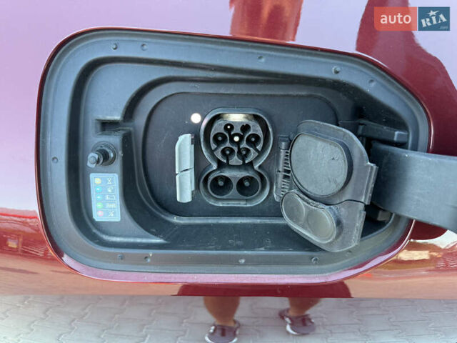 Красный БМВ iX, объемом двигателя 0 л и пробегом 130 тыс. км за 53900 $, фото 24 на Automoto.ua