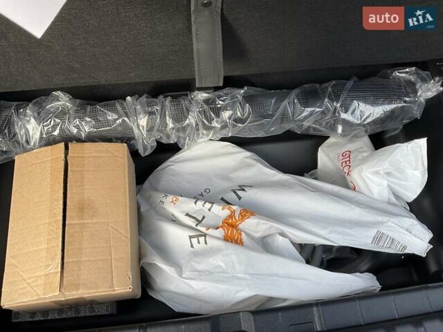 Красный БМВ iX, объемом двигателя 0 л и пробегом 21 тыс. км за 69999 $, фото 27 на Automoto.ua