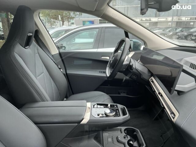 БМВ iX, объемом двигателя 0 л и пробегом 2 тыс. км за 83032 $, фото 14 на Automoto.ua