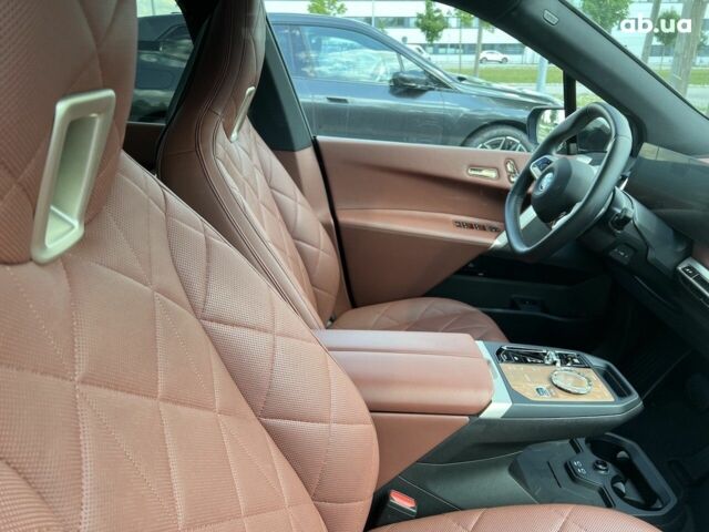 БМВ iX, объемом двигателя 0 л и пробегом 0 тыс. км за 127069 $, фото 35 на Automoto.ua