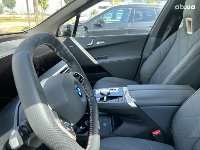 БМВ iX, объемом двигателя 0 л и пробегом 2 тыс. км за 118353 $, фото 6 на Automoto.ua