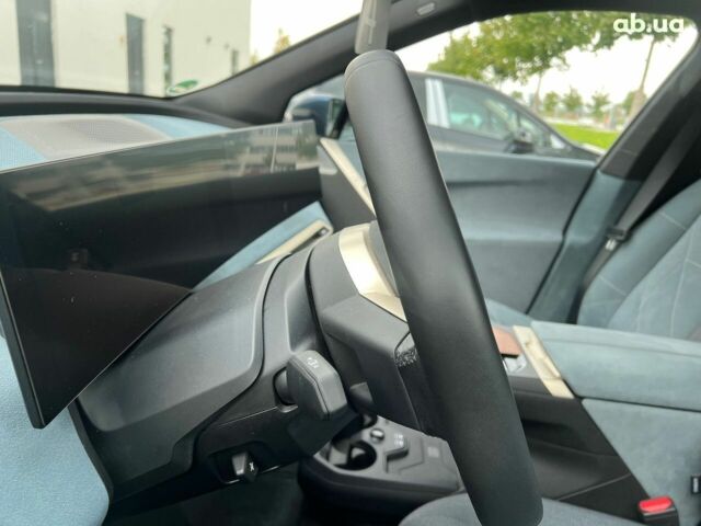 БМВ iX, объемом двигателя 0 л и пробегом 2 тыс. км за 124526 $, фото 18 на Automoto.ua