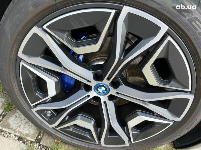 БМВ iX, объемом двигателя 0 л и пробегом 0 тыс. км за 127069 $, фото 2 на Automoto.ua