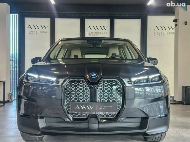 БМВ iX, объемом двигателя 0 л и пробегом 56 тыс. км за 46900 $, фото 1 на Automoto.ua