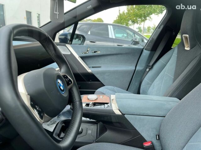 БМВ iX, объемом двигателя 0 л и пробегом 2 тыс. км за 124526 $, фото 19 на Automoto.ua