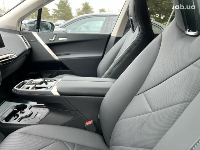 БМВ iX, объемом двигателя 0 л и пробегом 2 тыс. км за 83032 $, фото 25 на Automoto.ua