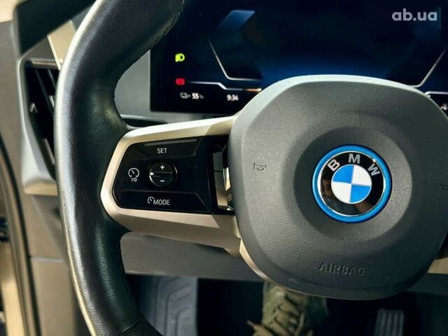 БМВ iX, объемом двигателя 0 л и пробегом 121 тыс. км за 39999 $, фото 29 на Automoto.ua
