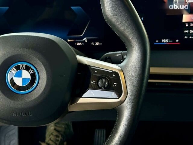 БМВ iX, объемом двигателя 0 л и пробегом 121 тыс. км за 39999 $, фото 28 на Automoto.ua
