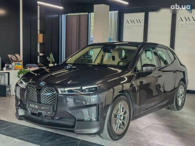 БМВ iX, объемом двигателя 0 л и пробегом 56 тыс. км за 46900 $, фото 4 на Automoto.ua