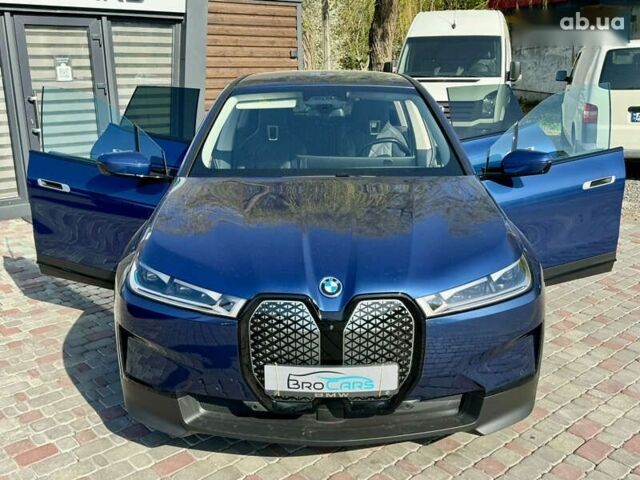 БМВ iX, объемом двигателя 0 л и пробегом 121 тыс. км за 39999 $, фото 13 на Automoto.ua