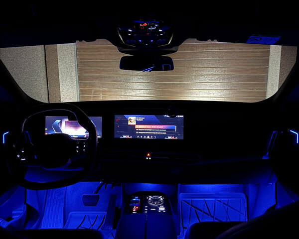 БМВ iX, объемом двигателя 0 л и пробегом 45 тыс. км за 81400 $, фото 52 на Automoto.ua