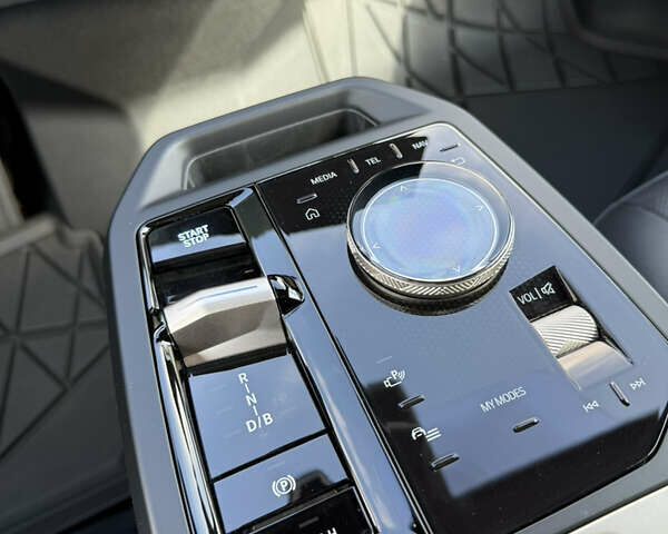 БМВ iX, объемом двигателя 0 л и пробегом 13 тыс. км за 51700 $, фото 17 на Automoto.ua