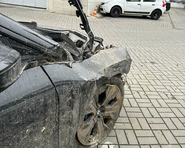 БМВ iX, объемом двигателя 0 л и пробегом 30 тыс. км за 21500 $, фото 4 на Automoto.ua