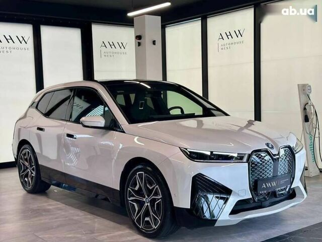 БМВ iX, объемом двигателя 0 л и пробегом 43 тыс. км за 55000 $, фото 9 на Automoto.ua