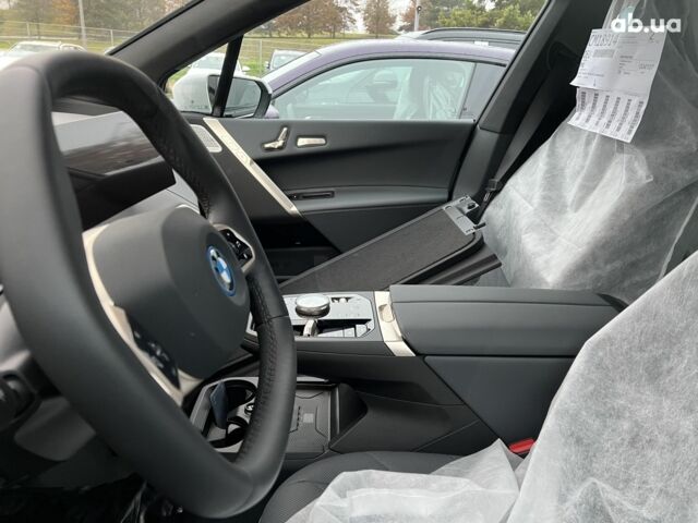 БМВ iX, объемом двигателя 0 л и пробегом 0 тыс. км за 128460 $, фото 38 на Automoto.ua