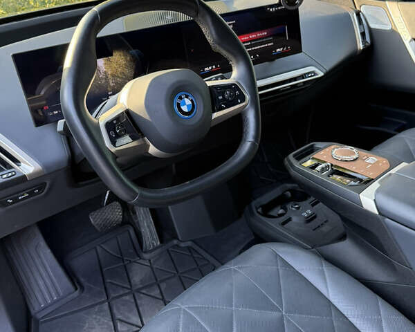 БМВ iX, объемом двигателя 0 л и пробегом 45 тыс. км за 81400 $, фото 29 на Automoto.ua