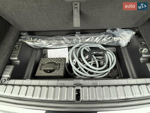 БМВ iX, об'ємом двигуна 0 л та пробігом 3 тис. км за 69900 $, фото 10 на Automoto.ua