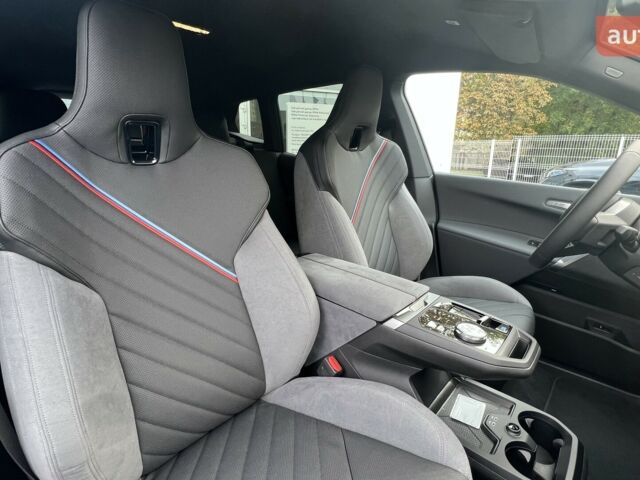 БМВ iX 2025 у Харкові на Automoto.ua БМВ iX, об'ємом двигуна 0 л та пробігом 0 тис. км за 127437 $, фото 15 на Automoto.ua