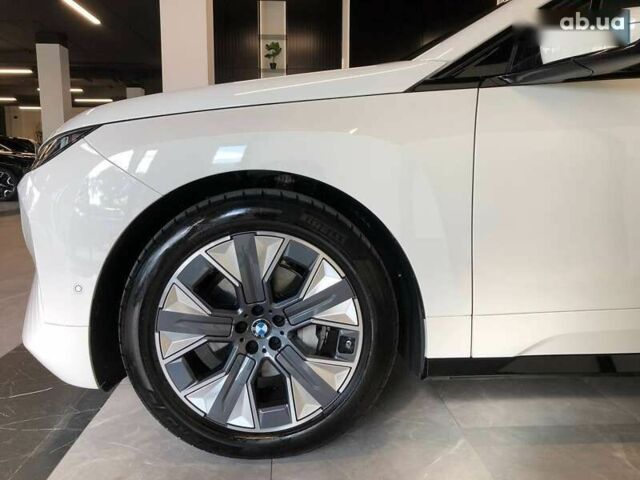 БМВ iX, объемом двигателя 0 л и пробегом 5 тыс. км за 78032 $, фото 5 на Automoto.ua