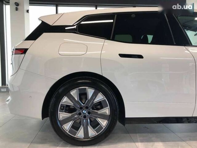 БМВ iX, объемом двигателя 0 л и пробегом 5 тыс. км за 78032 $, фото 7 на Automoto.ua