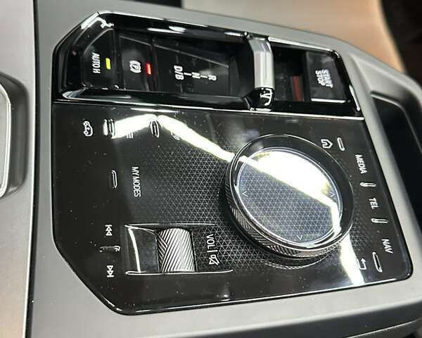 БМВ iX, объемом двигателя 0 л и пробегом 8 тыс. км за 89500 $, фото 6 на Automoto.ua