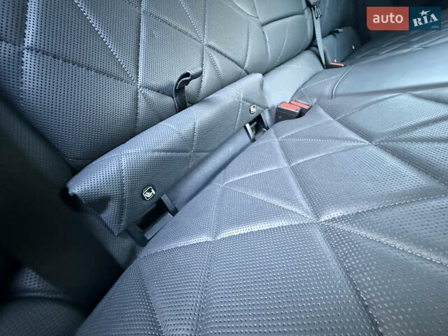 Серый БМВ iX, объемом двигателя 0 л и пробегом 79 тыс. км за 43950 $, фото 48 на Automoto.ua