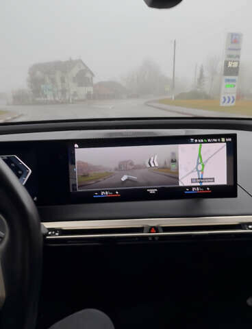Серый БМВ iX, объемом двигателя 0 л и пробегом 79 тыс. км за 43950 $, фото 99 на Automoto.ua