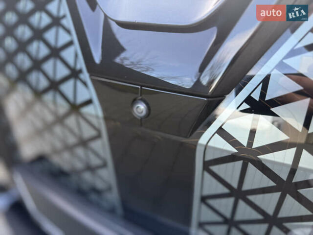 Серый БМВ iX, объемом двигателя 0 л и пробегом 79 тыс. км за 43950 $, фото 25 на Automoto.ua