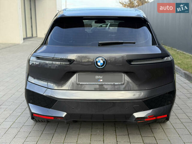 Серый БМВ iX, объемом двигателя 0 л и пробегом 79 тыс. км за 43950 $, фото 8 на Automoto.ua
