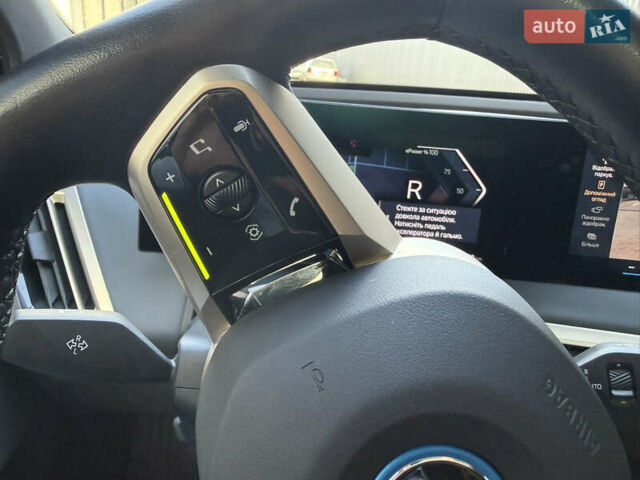 Серый БМВ iX, объемом двигателя 0 л и пробегом 79 тыс. км за 43950 $, фото 91 на Automoto.ua