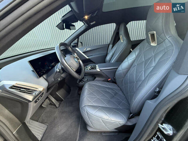 Серый БМВ iX, объемом двигателя 0 л и пробегом 79 тыс. км за 43950 $, фото 56 на Automoto.ua