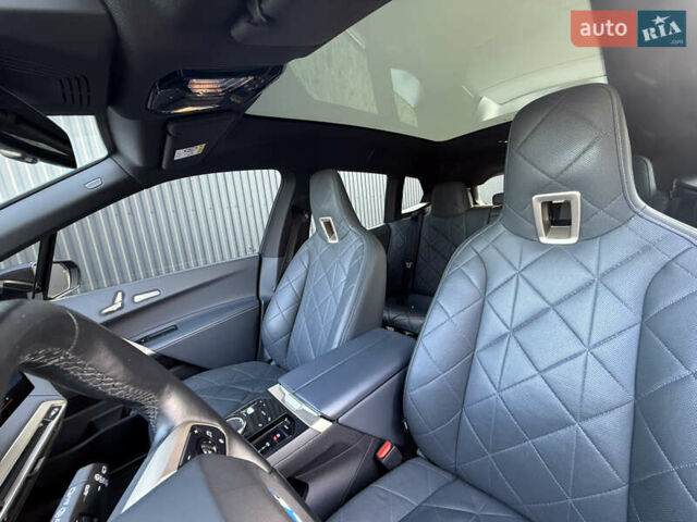 Серый БМВ iX, объемом двигателя 0 л и пробегом 79 тыс. км за 43950 $, фото 58 на Automoto.ua