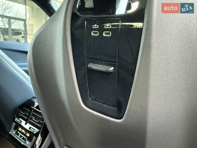 Серый БМВ iX, объемом двигателя 0 л и пробегом 79 тыс. км за 43950 $, фото 45 на Automoto.ua