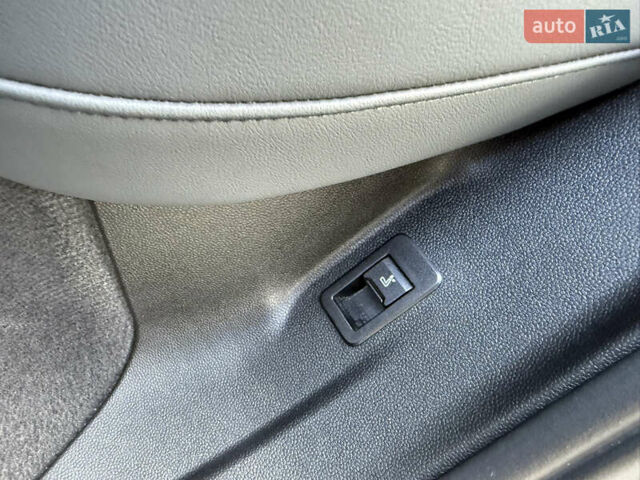 Серый БМВ iX, объемом двигателя 0 л и пробегом 79 тыс. км за 43950 $, фото 69 на Automoto.ua