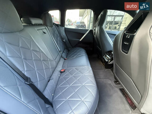 Серый БМВ iX, объемом двигателя 0 л и пробегом 79 тыс. км за 43950 $, фото 44 на Automoto.ua