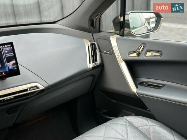 Сірий БМВ iX, об'ємом двигуна 0 л та пробігом 73 тис. км за 47900 $, фото 28 на Automoto.ua