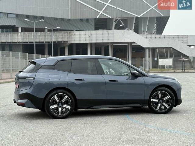 Серый БМВ iX, объемом двигателя 0 л и пробегом 106 тыс. км за 55500 $, фото 12 на Automoto.ua