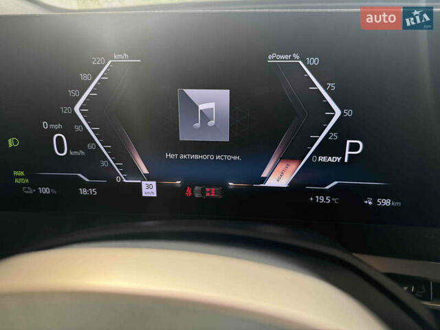 Серый БМВ iX, объемом двигателя 0 л и пробегом 38 тыс. км за 62500 $, фото 2 на Automoto.ua