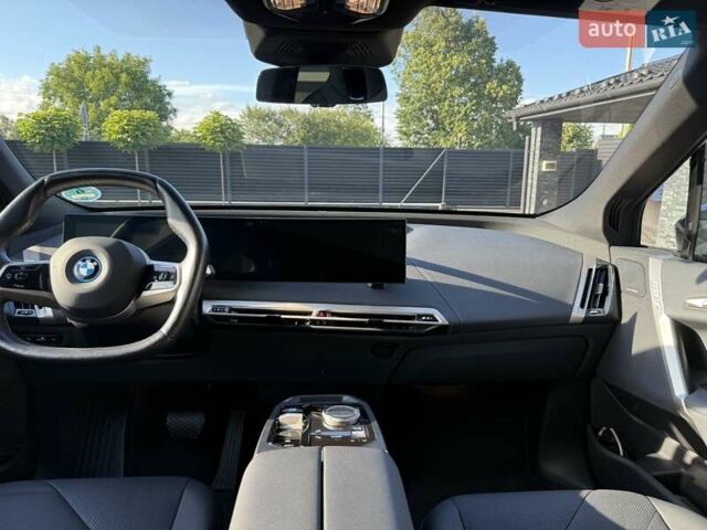 Серый БМВ iX, объемом двигателя 0 л и пробегом 35 тыс. км за 47500 $, фото 43 на Automoto.ua