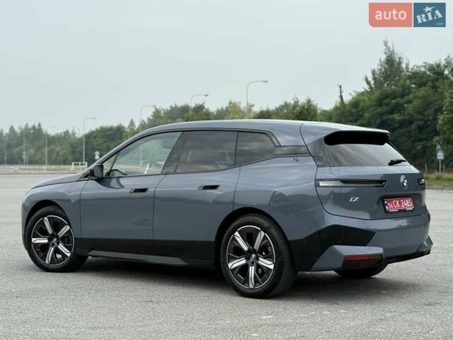 Серый БМВ iX, объемом двигателя 0 л и пробегом 106 тыс. км за 55500 $, фото 6 на Automoto.ua
