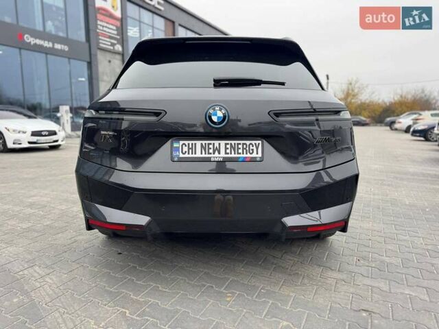 Серый БМВ iX, объемом двигателя 0 л и пробегом 32 тыс. км за 72900 $, фото 9 на Automoto.ua