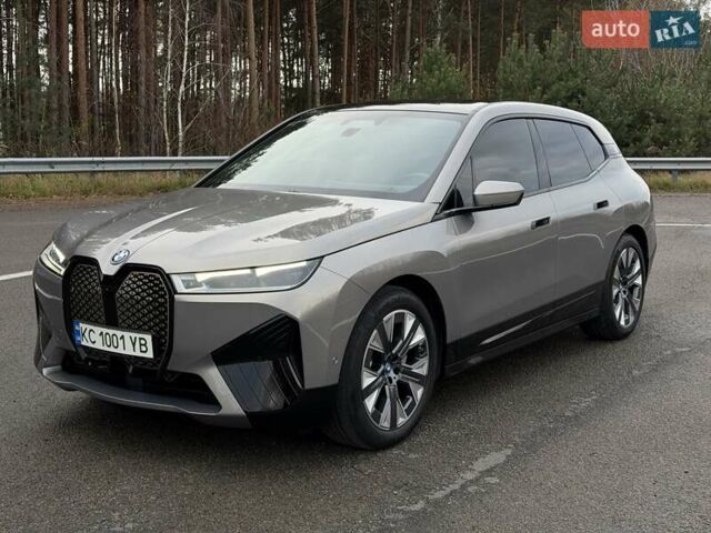Сірий БМВ iX, об'ємом двигуна 0 л та пробігом 80 тис. км за 51500 $, фото 7 на Automoto.ua